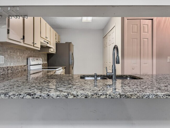 Foto del edificio - 602 Kenwick Cir