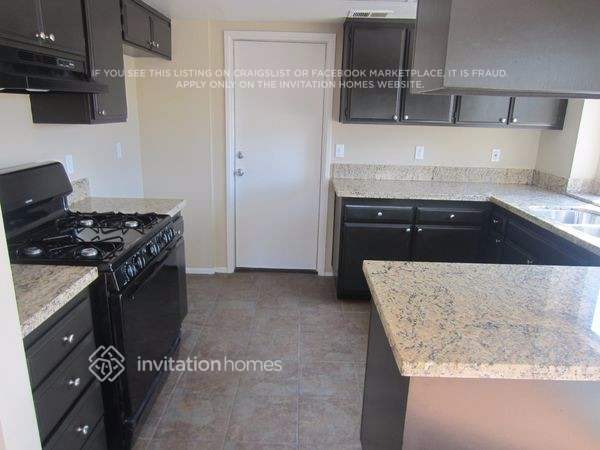 Foto del edificio - 9391 Copper Ln