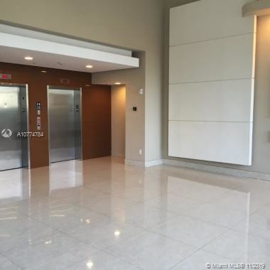 Foto del edificio - 222 NE 25th St