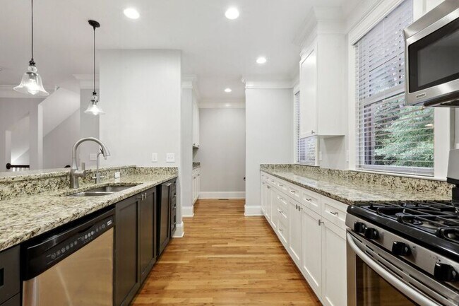 Foto del edificio - 114 Knob Hills Cir