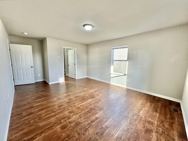 Building Photo - 2250 Northfield Ln