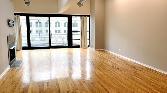 Building Photo - 130 S Canal St