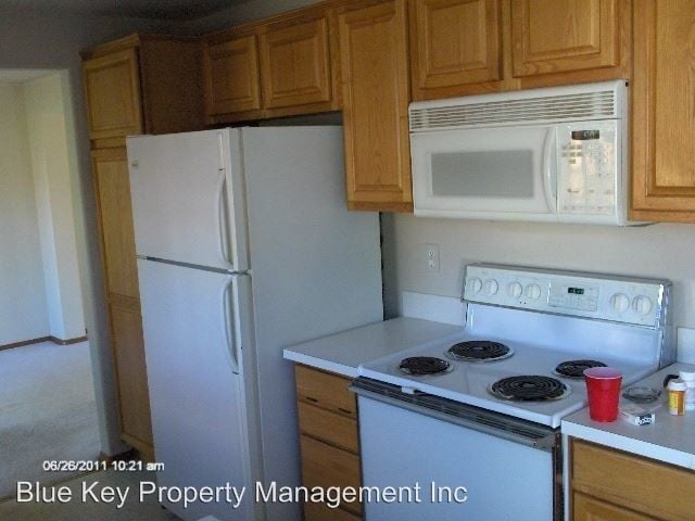 Building Photo - 3 br, 2.5 bath House - 1402 NE 127th Ave