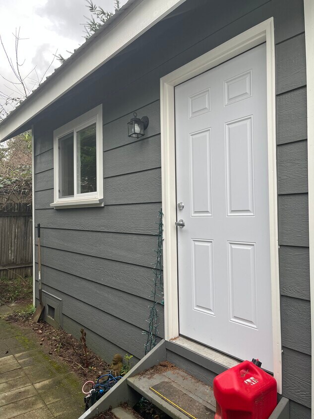 Front of unit - 11350 28th Ave NE