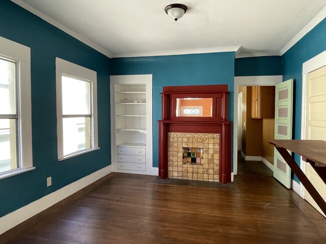 Dining Room - 676 31st St