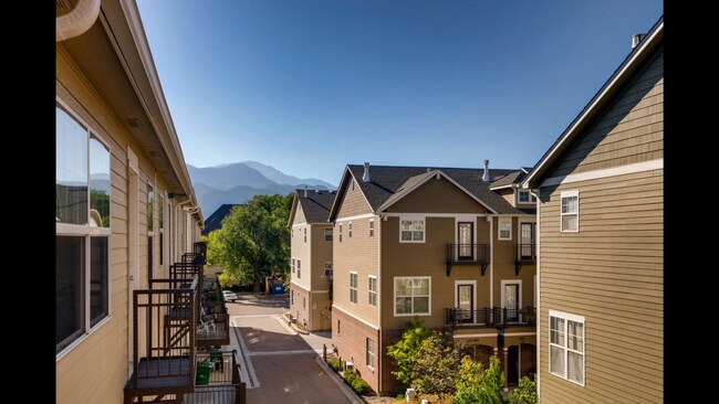 Foto del edificio - 324 E Fountain Blvd