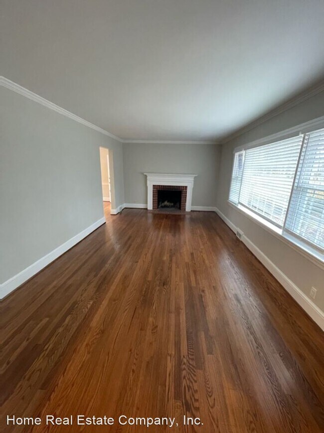 Building Photo - 3 br, 2 bath House - 1021 N. Peace Haven Road