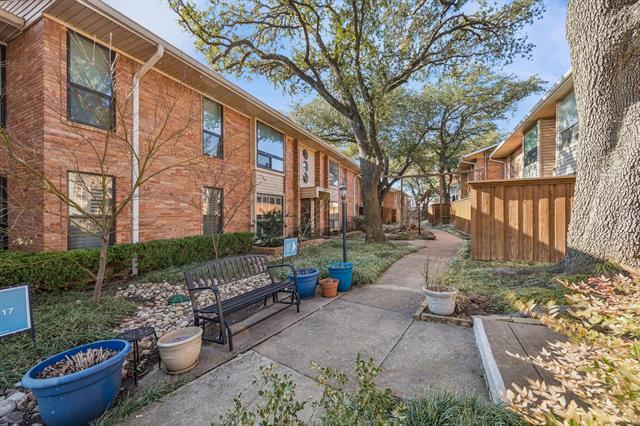 Foto del edificio - 10019 Regal Park Ln