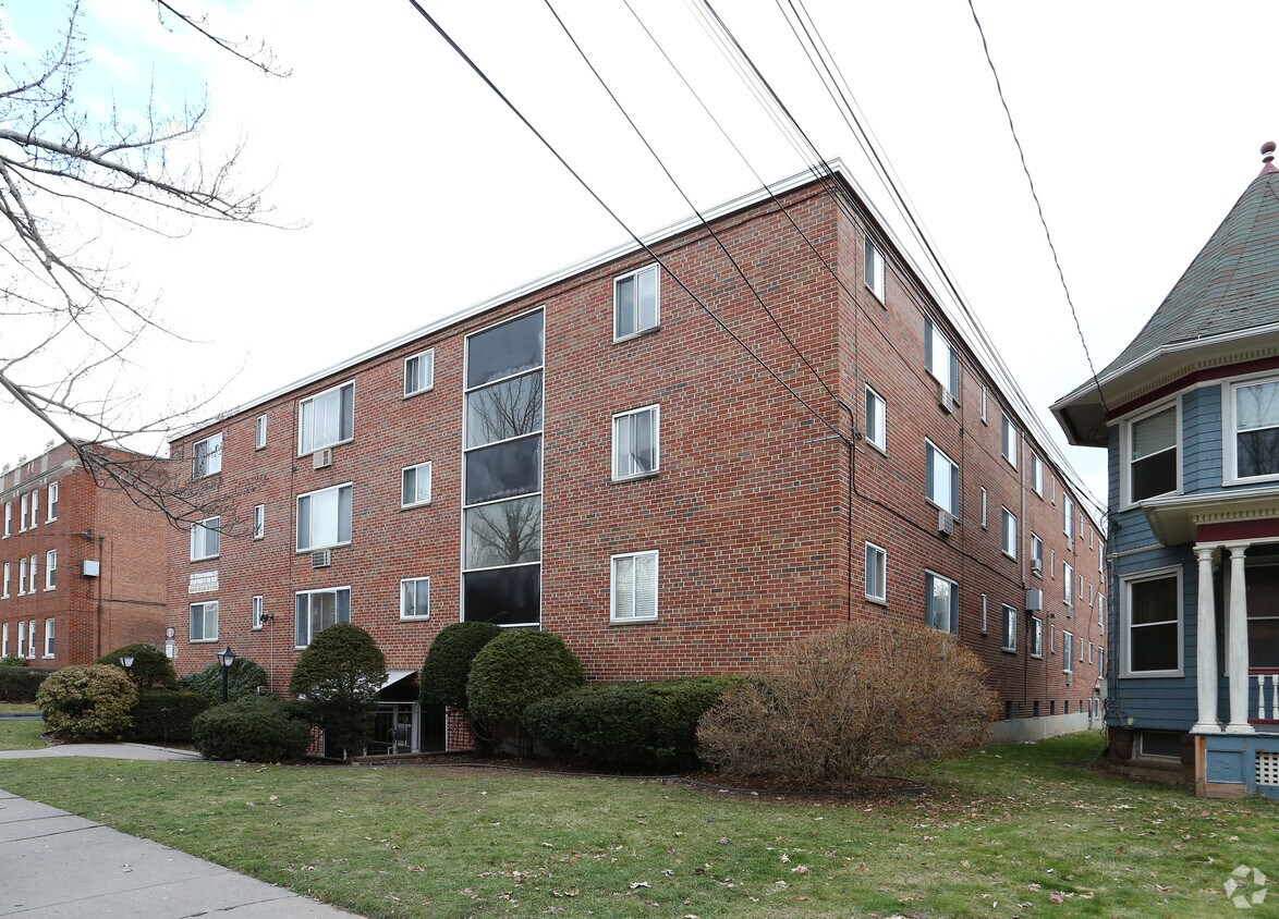 30 Evergreen Ave, Hartford, CT 06105 Townhomes for Rent Hartford, CT