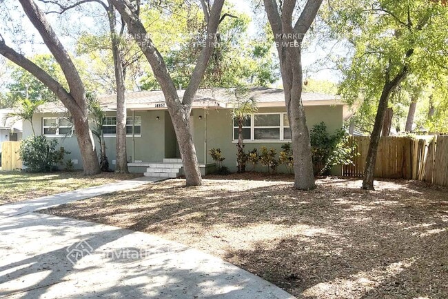 Building Photo - 14857 Sunset St