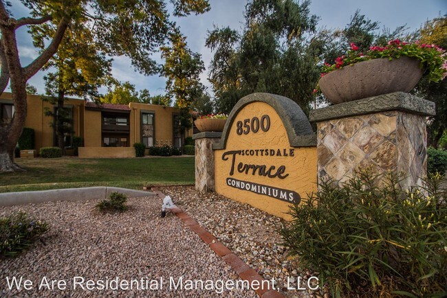 Foto del edificio - 8500 E Indian School Rd