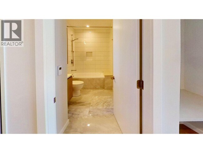 Photo du bâtiment - 2186 Gilmore Ave