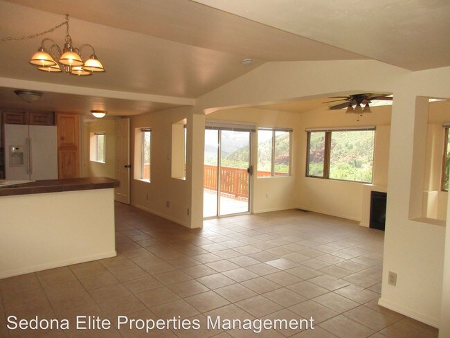 Building Photo - 2 br, 1 bath House - 975 JULIE LANE