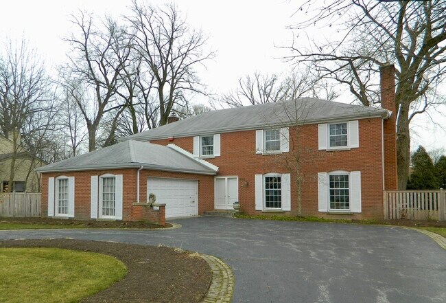 Building Photo - 3009 Iroquois Rd