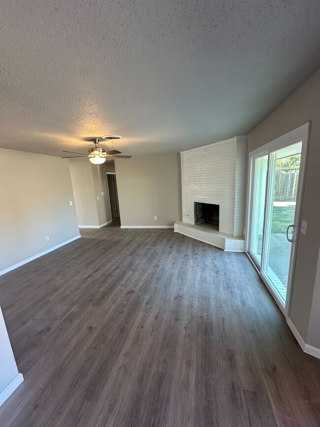 Foto del edificio - 3414 Kingston Rd