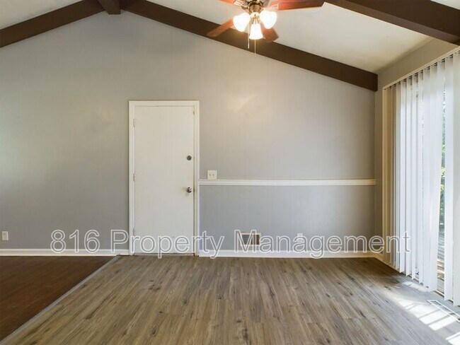 Building Photo - 4900 N Spruce Ave