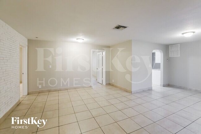 Foto del edificio - 3911 NW 34th Way