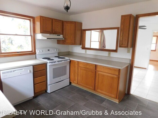 Building Photo - 3 br, 2 bath House - 9781 S. Turnpike Road