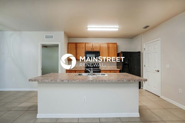 Building Photo - 3 Bedroom Pet-Friendly Home in CAPE CORAL, FL with Main Street Renewal