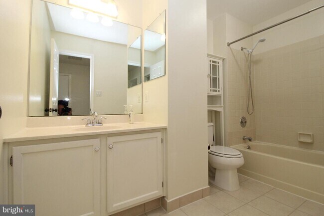 Building Photo - 36 Banbury Ct