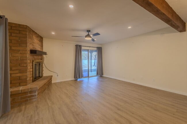 Foto del edificio - Green Valley Country Club Estates!