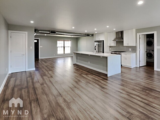Building Photo - 6102 Bullard Dr APT A