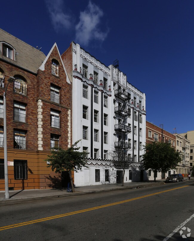 745 S. Normandie Ave Apartments Los Angeles, CA