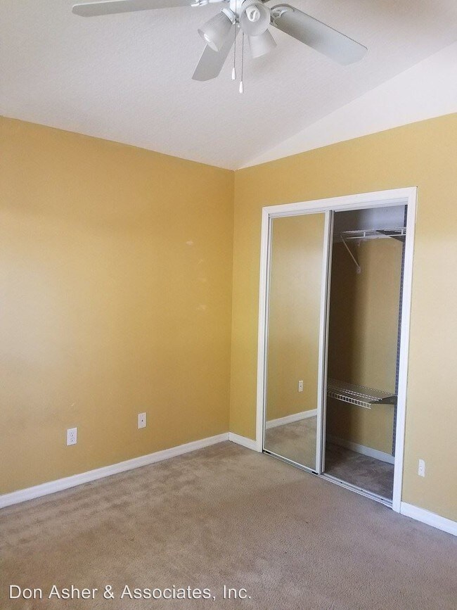 Foto del edificio - 3 br, 2 bath House - 7641 Georgeann Street