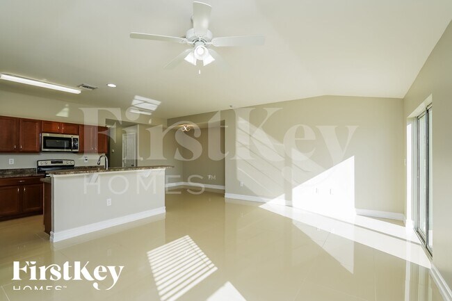 Foto del edificio - 601 NW 17th Ave