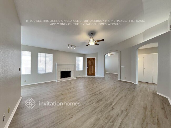Foto del edificio - 11028 N 59th Dr