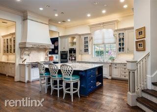 Building Photo - 4 br, 4.5 bath House - 6507 Lakehurst Ave