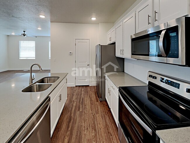 Building Photo - 7371 South Copper Rim Drive