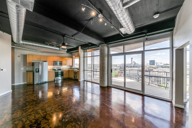 Building Photo - 1001 Belleview St