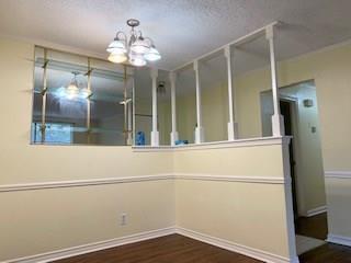 Foto del edificio - 524 Apollo Rd