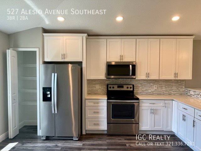 Foto del edificio - Fully upgraded home, ready for new tenants!
