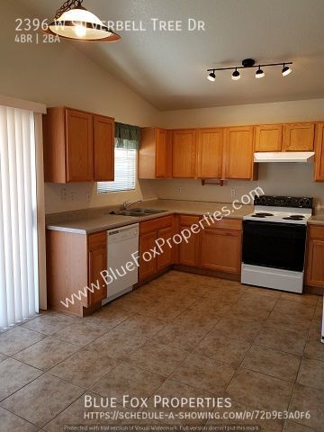 Foto del edificio - Your 4 bedroom, 2 bath dream home has been...