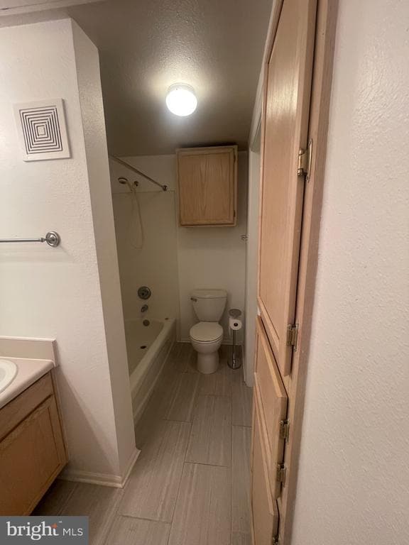 Building Photo - 1530 Spring Gate Dr.