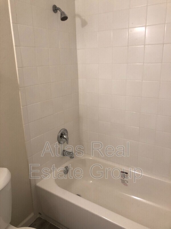 Building Photo - 1330 Potter Dr