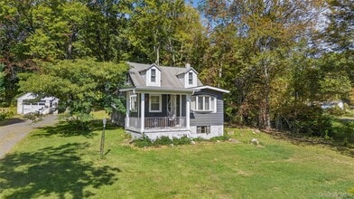 Building Photo - 1347 Burlingham Rd