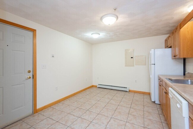 Building Photo - 9 Leblanc Dr