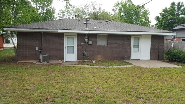 Building Photo - 1508 Southern Heights Ave