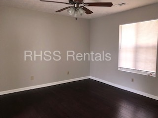 Building Photo - UNIQUE STYLE! READY FOR LEASE!