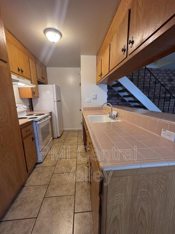 Building Photo - 1331 Pinetree Dr