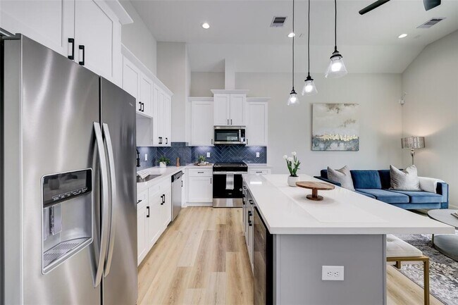 Foto del edificio - 846 Elkhart St