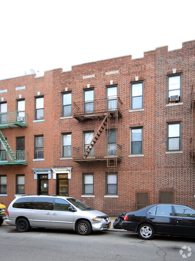 Foto del edificio - 31-29 34th St