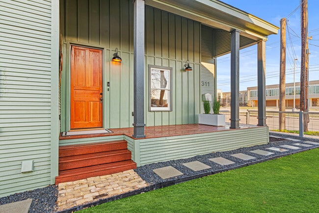 Building Photo - 311 Eagleland Dr