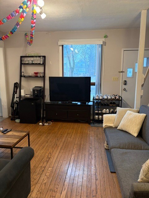 Foto del edificio - 1106 Packard St