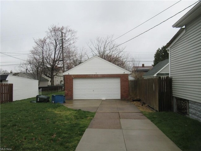 Building Photo - 4302 Pershing Ave