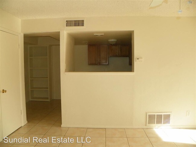 Building Photo - 4610 E Pueblo Ave