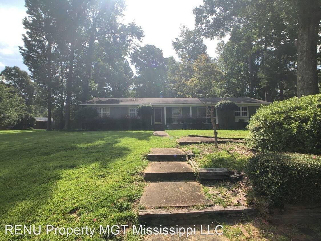 Foto principal - 3 br, 2 bath House - 1006 Fairfax Cir